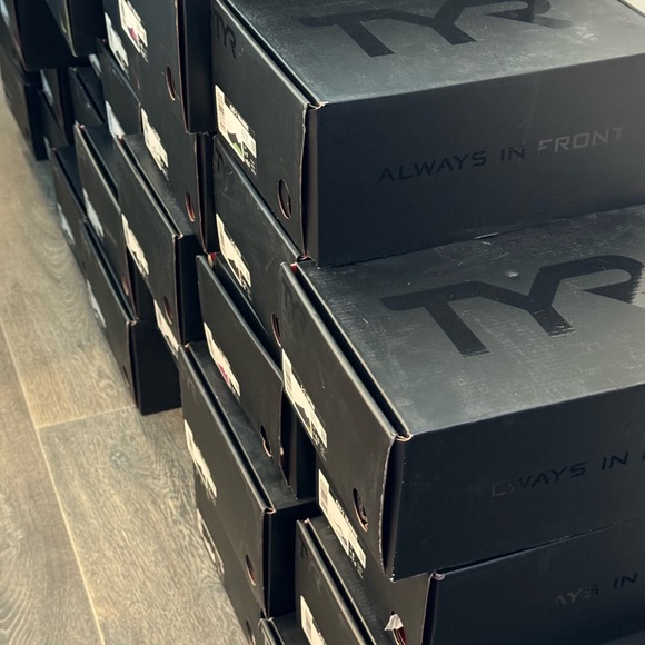 Just in 🏋🏻| TYR MEN'S VALKYRIE ELITE CARBON RUNNER M9 W10.5 - Picture 10 of 10